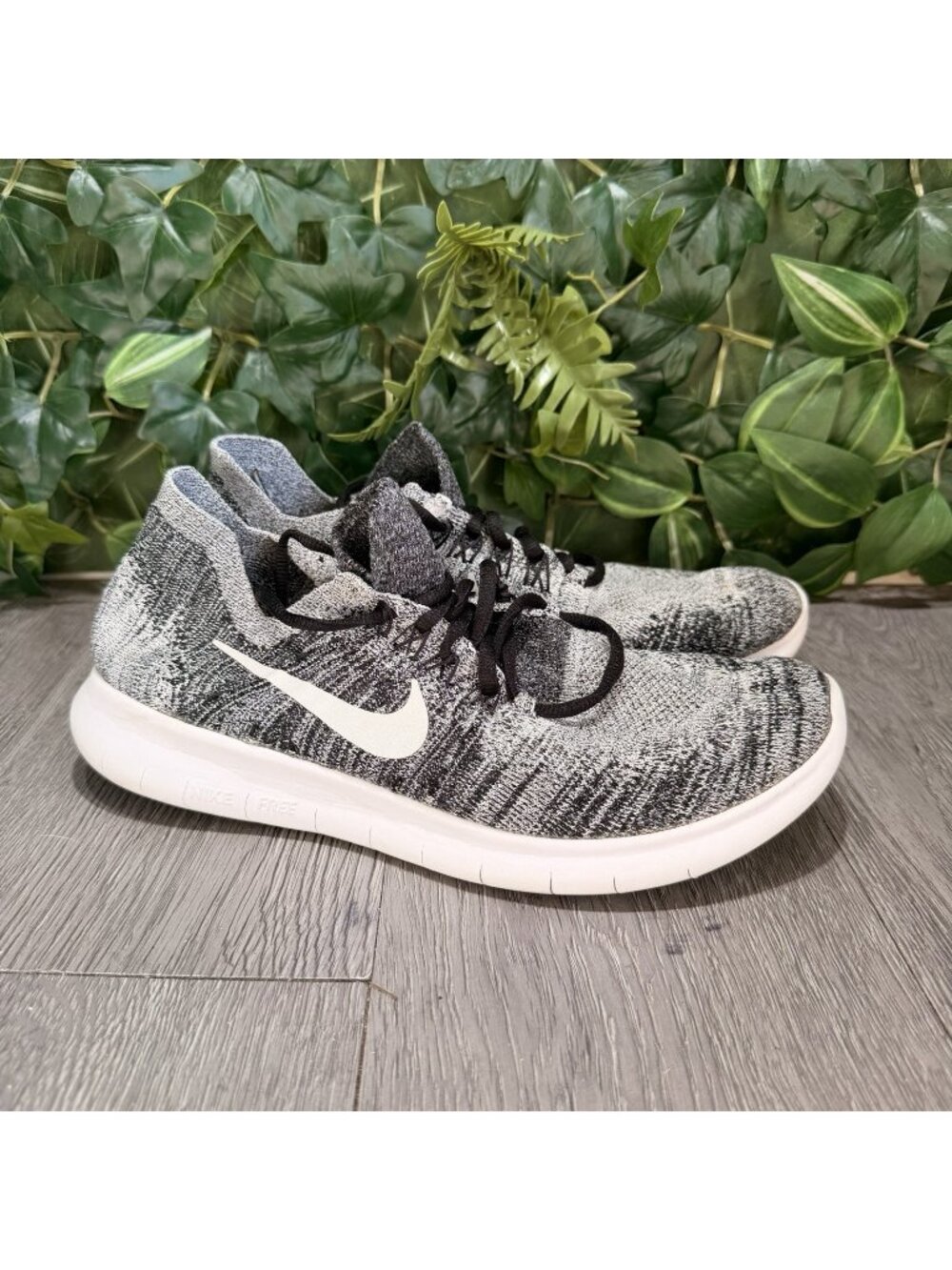 Nike Free 880344-003 Flyknit Running Black White Oreo Sneakers Shoes Women’s 9.5